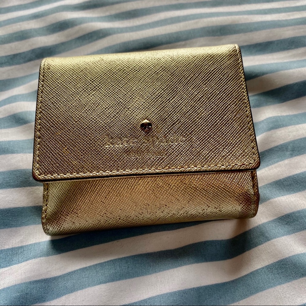 ♠️ kate spade small gold wallet (pre-loved)